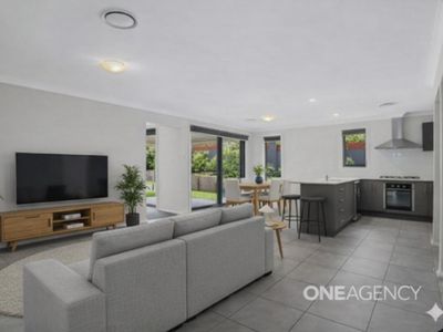 25 Bottlebrush Drive, Calderwood