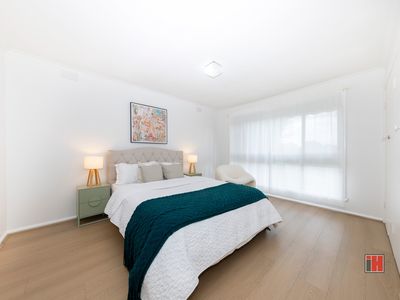 52 Windsor Crescent, Bundoora