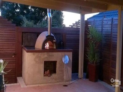 2 Barracks Close, Dubbo
