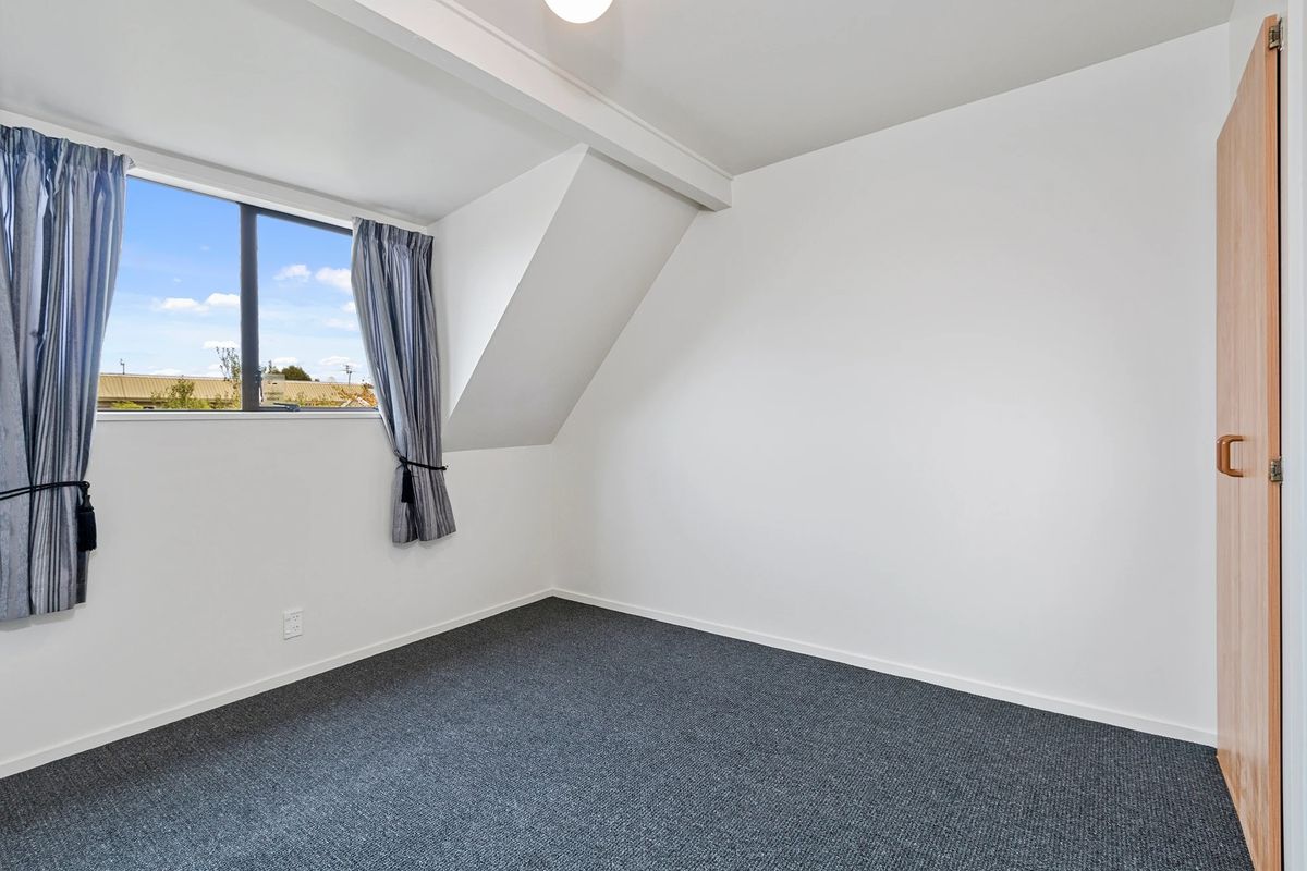 2 / 35 Brockworth Pl, Riccarton
