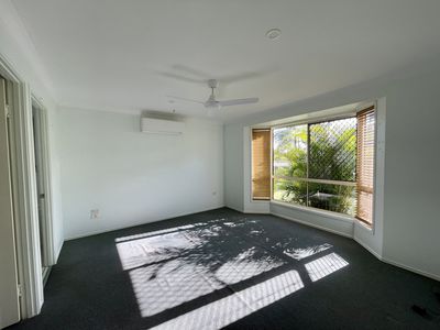 1 Twolyn Street, Urangan