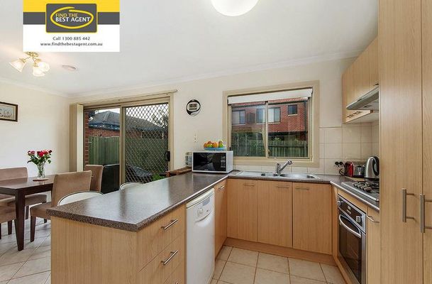 15 / 8 Knight Crescent, Roxburgh Park