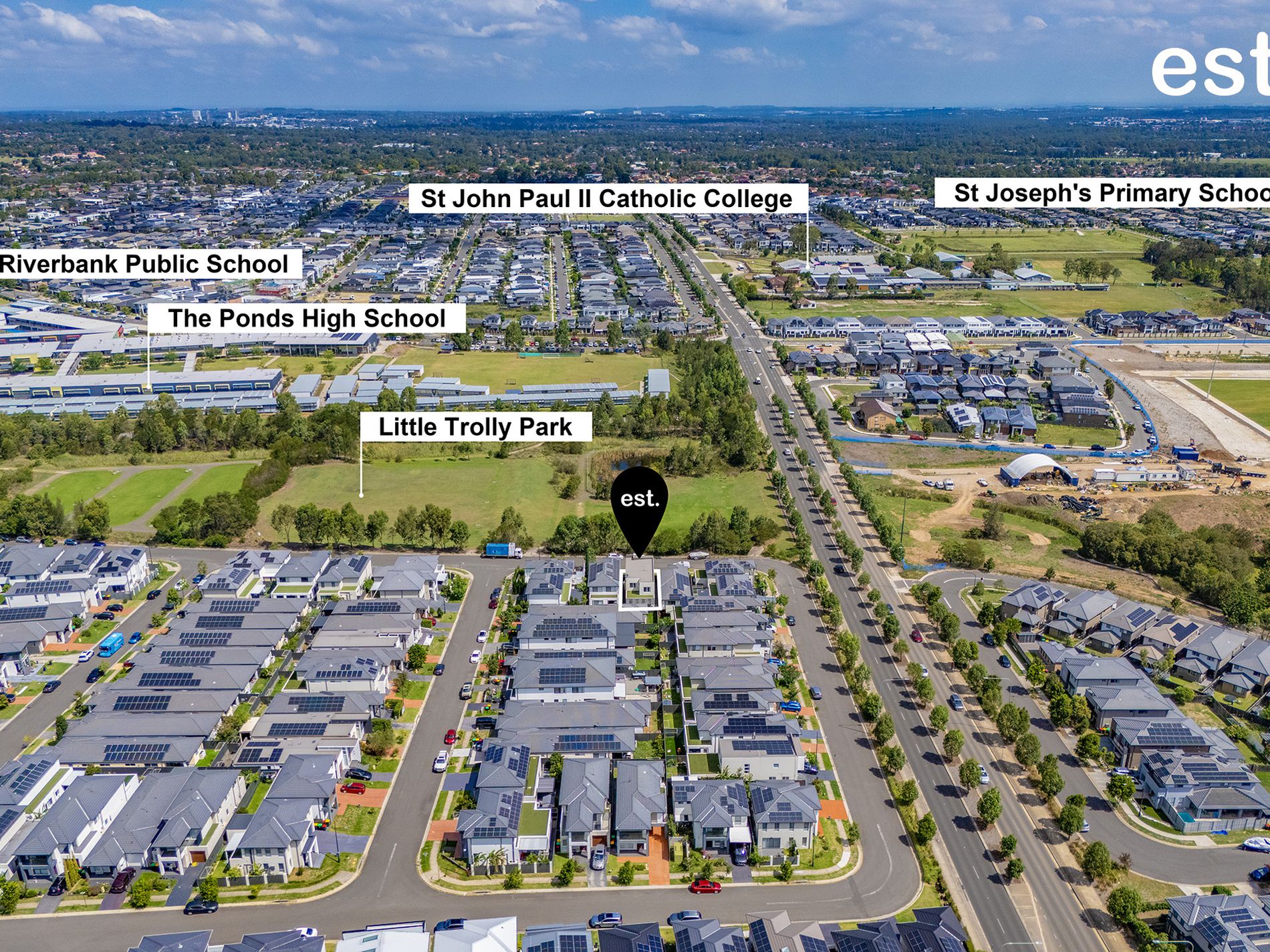 230 Greenview Parade, The Ponds