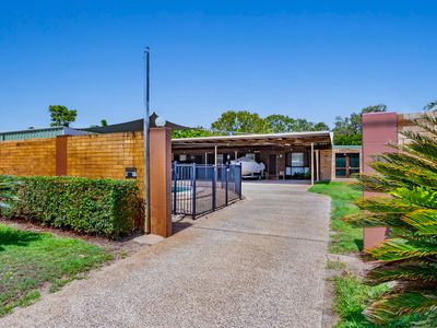 9 Mimosa Street, Holloways Beach