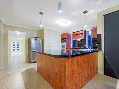 18 Peppermint Crescent, Wyndham Vale