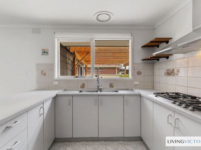 24 Glenmaggie Drive, St Albans