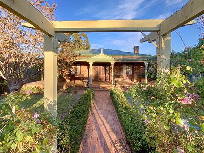 53 Church Street, Forbes