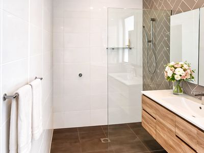 4 / 14 Guest Avenue, Fairy Meadow