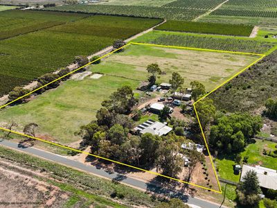 208 School Road, Beverford