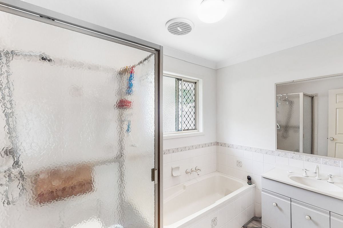 4 Troon Court, Tewantin