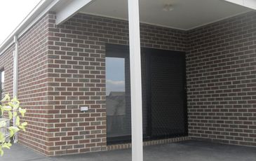 8 Brownfield Drive, Officer