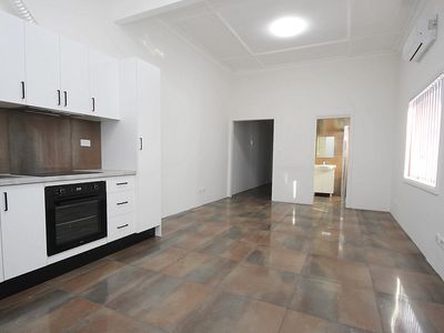 82 The Horsley Drive, Carramar