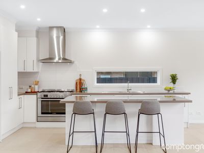 86 Coronation Street, Kingsville