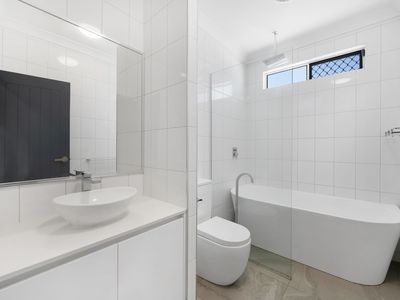 50A Twelfth Avenue, Railway Estate
