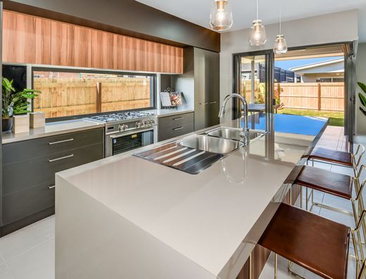 Prestige Home Living in Peregian Springs image 1