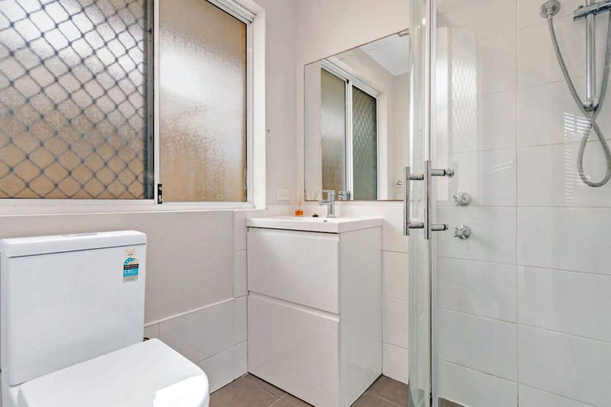 15 Lithgow Drive, Clarkson