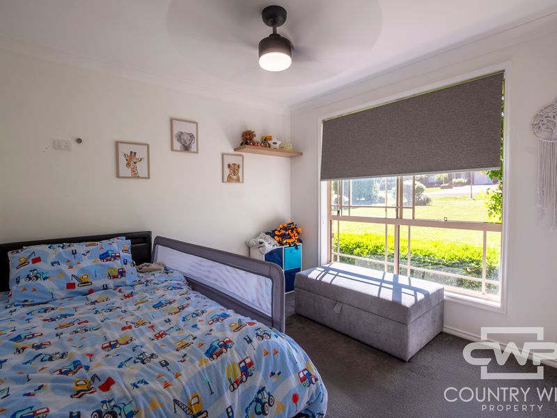 14 Cramsie Crescent, Glen Innes