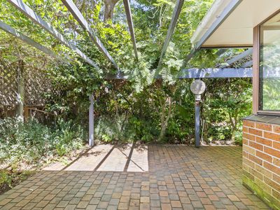 2 East Close, Hawks Nest