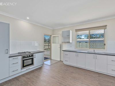 10 Senorita Parade, Urangan