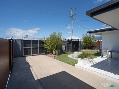 176 Scott Street, Bungalow