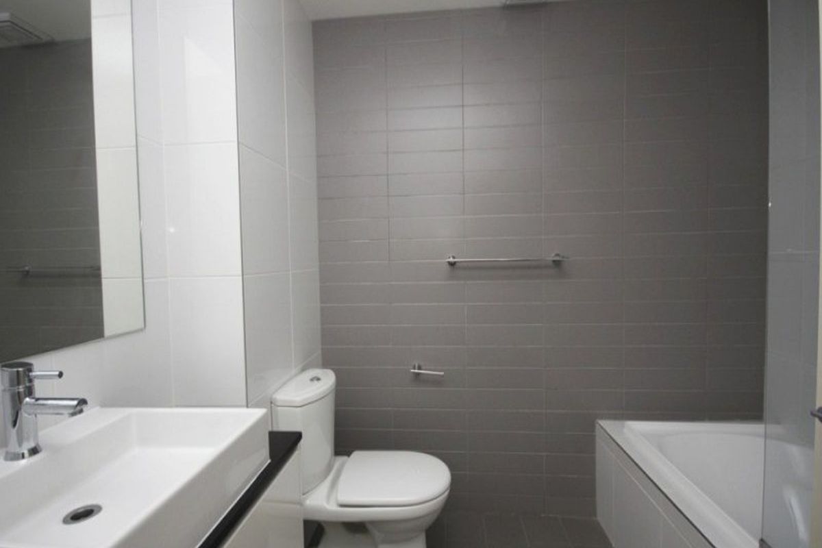 309 / 3  Stromboli Strait , Wentworth Point