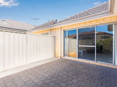 5 / 9 Barfield Road, Hammond Park