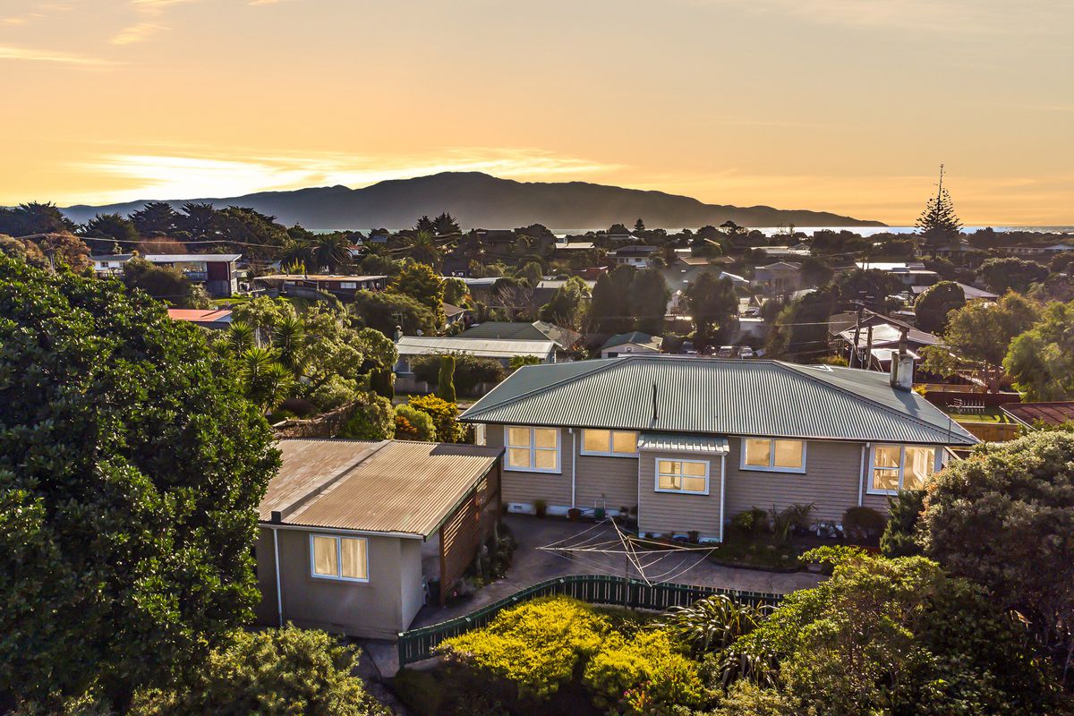 8 Francis Road, Paraparaumu Beach