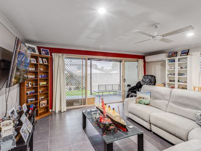 32 Lilly Crescent, Kallangur