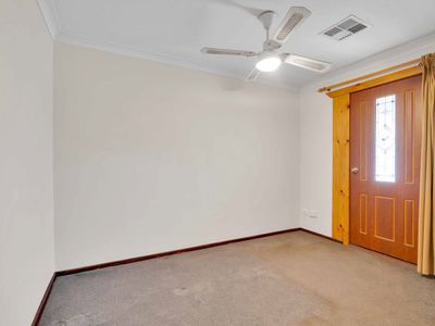 17 Fountain Way, Huntingdale