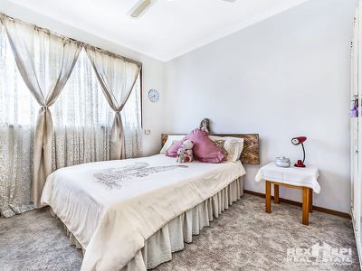42 Springfield Crescent, Hampton Park