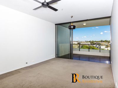 901 / 7 Sterling Circuit, Camperdown