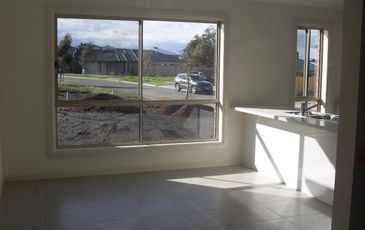 12 Prospect Way, Officer