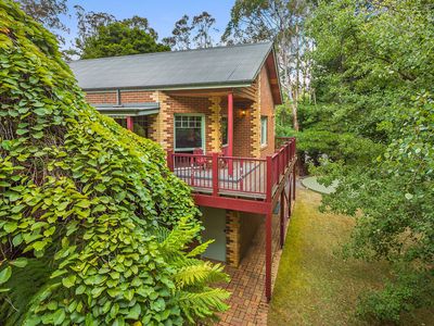 37 Douglas Road, Mount Macedon