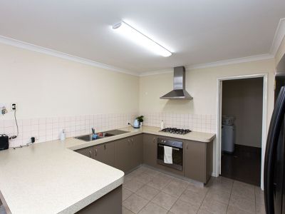 9D Tipping Street, Carey Park