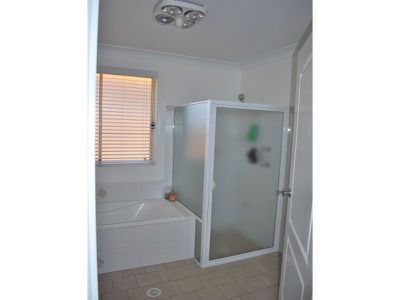 4 Goodman Place, Horsley