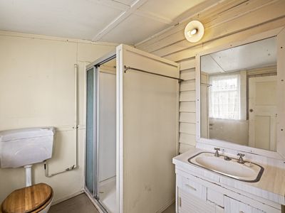 13 McCook Street, South Toowoomba