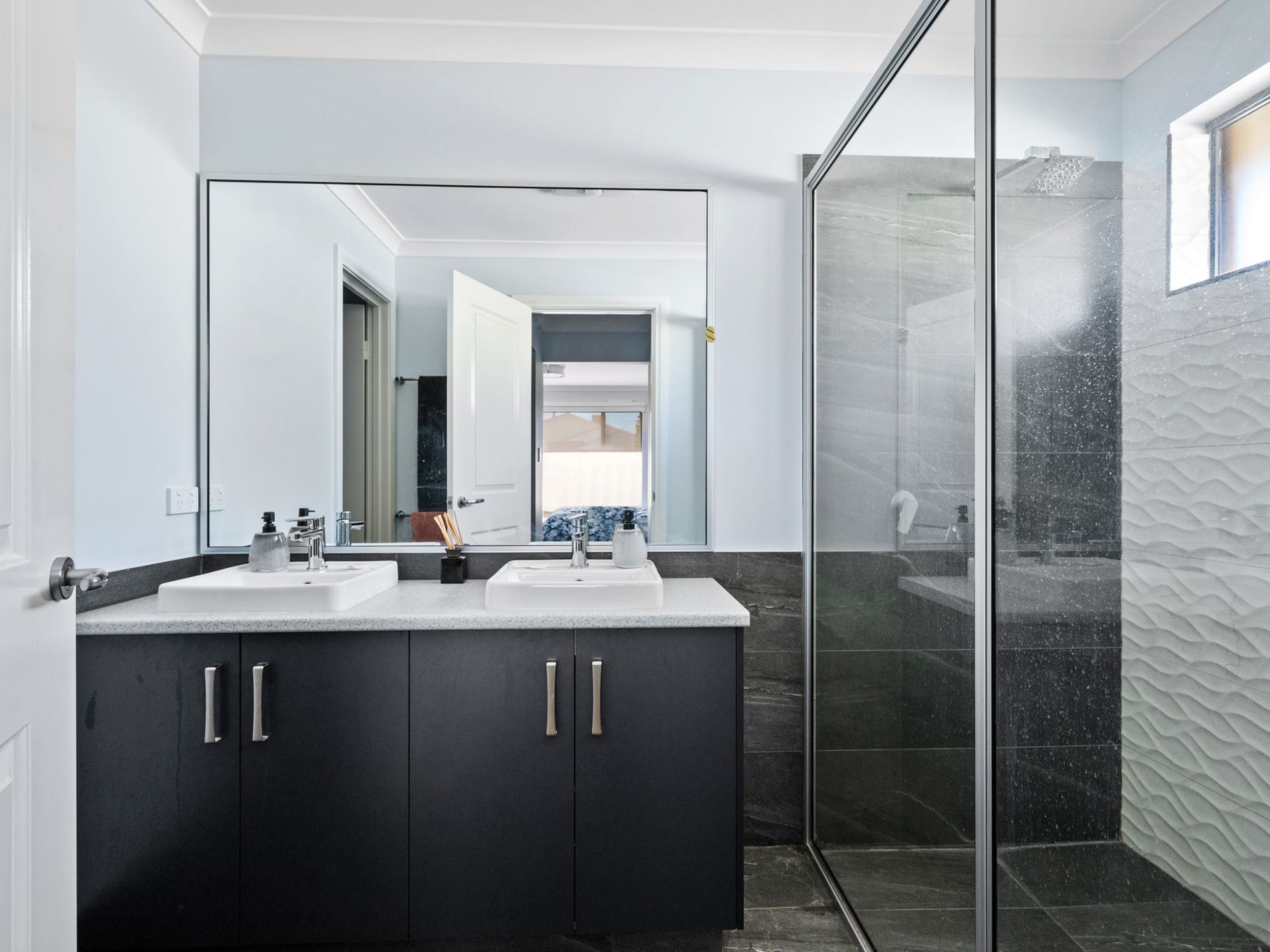 7 Riseberry Way, Somerville