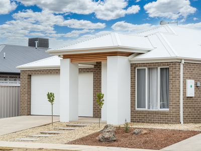 19 Both Street, Leneva