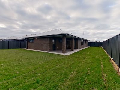 37 Peel Place, Dubbo