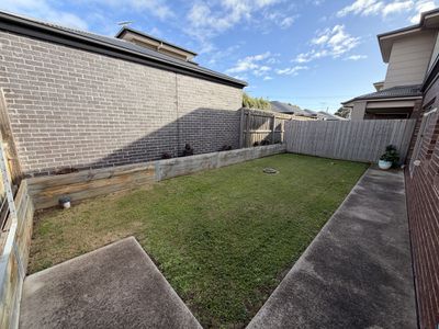 4 / 9 Toyne Avenue, Hamlyn Heights