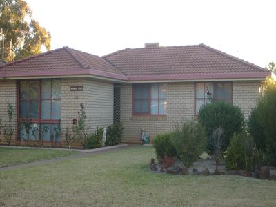 28 Meadowbank Drive, Dubbo