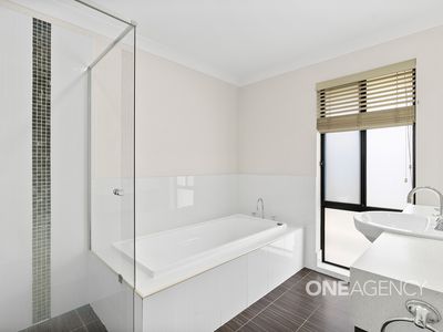 16 Nutans Crest, South Nowra