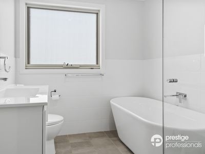 90A Easton Avenue, Spring Farm