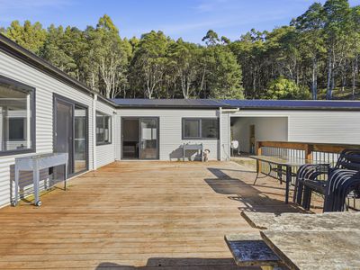 1402 Bogan Road, Golden Valley