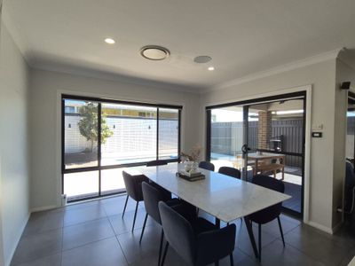 83 Contour Road, Austral