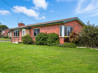 46 Davies Street, George Town
