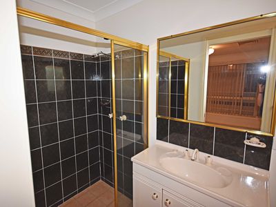 5 Loane Place, Dubbo