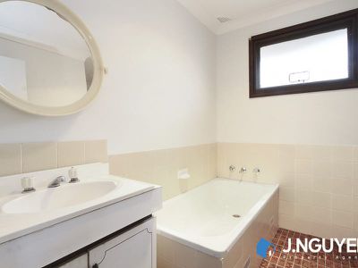 42 Essendon Street, St Johns Park