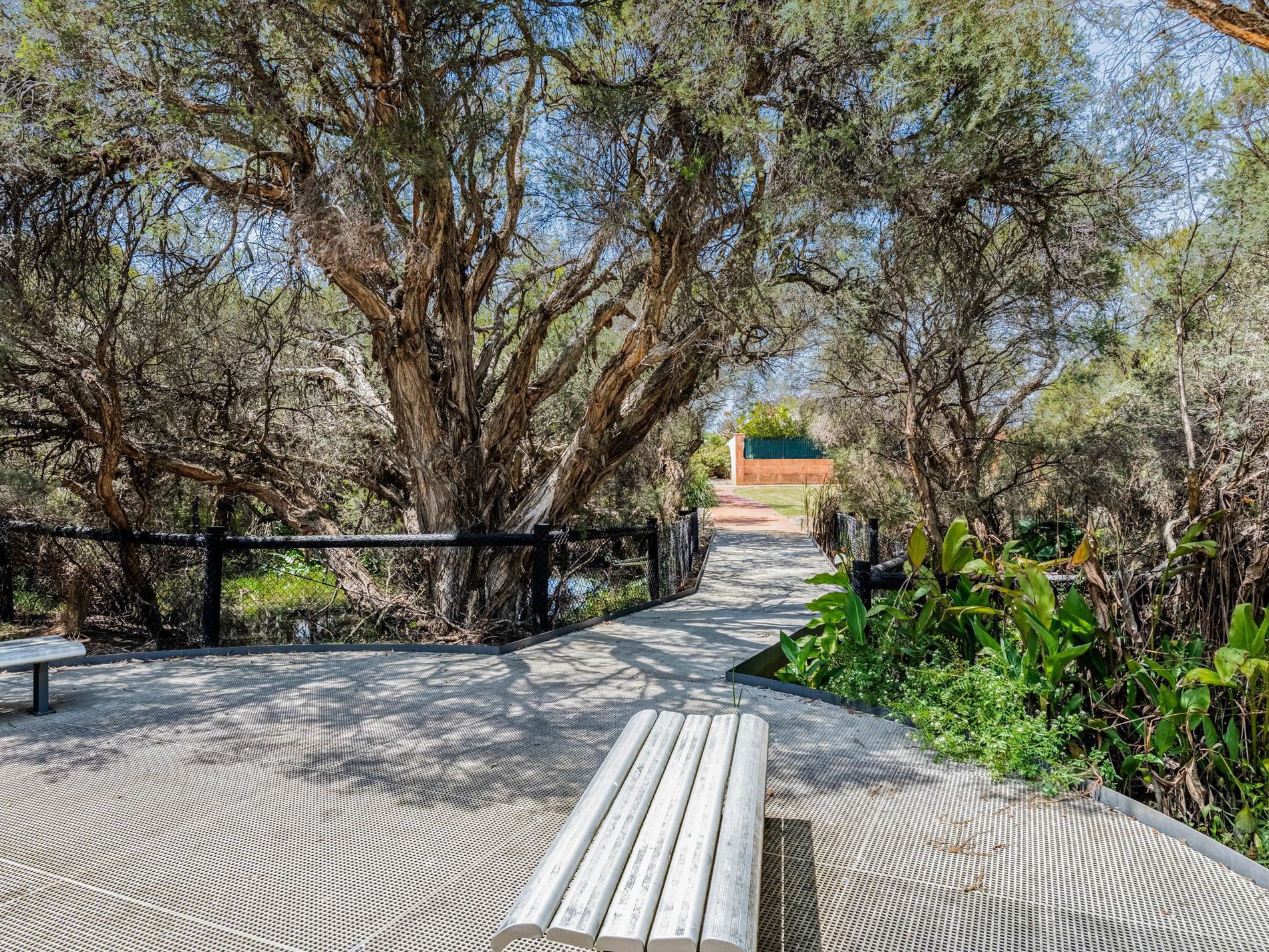 37 Millot Vista, Caversham