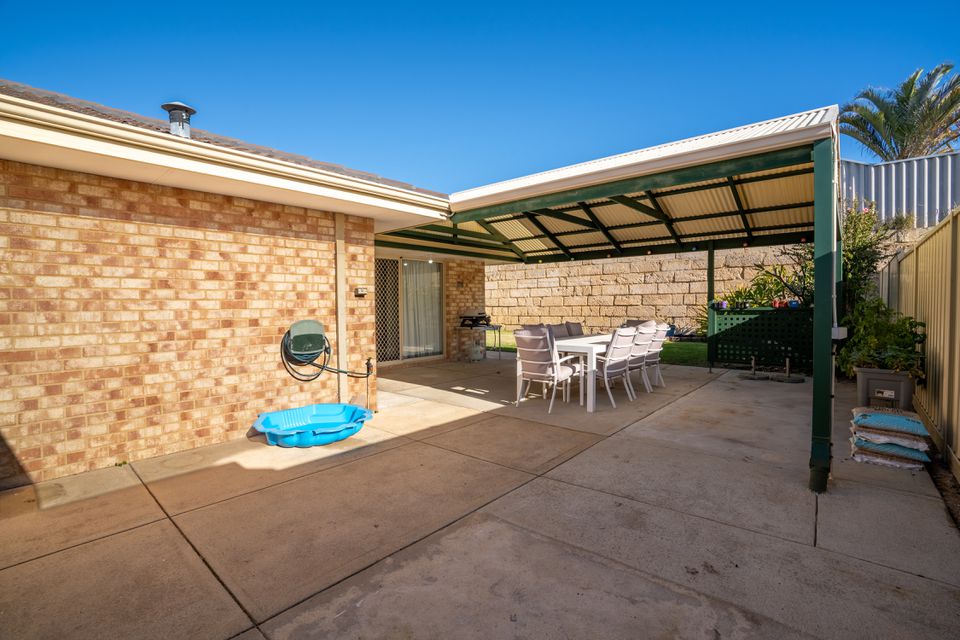 52 Brougham Crescent, Orelia